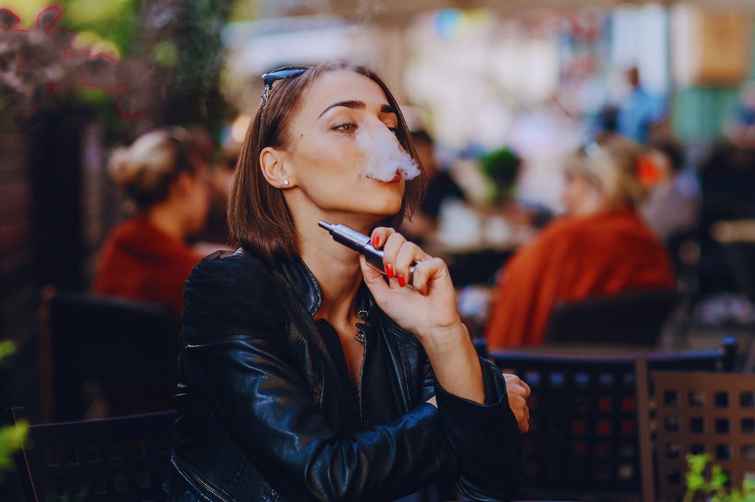 elfbar nachfüll pod läuft aus Ciberate C-B-D Cigarettes Electroniques Vape Pen Starter Kit Vaping  Cartouche de Céramique Recharges pour Vape E Juice E-Liquide Huile de  Chanvre Bobine sans Nicotine ni Tabac : Amazon.fr: High-Tech main image 0
